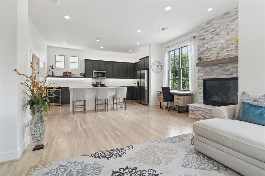 5065 Gaston Avenue 101