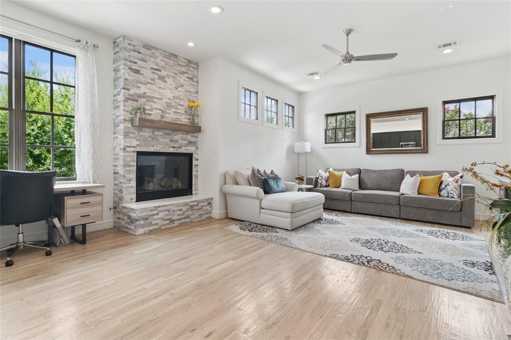 5065 Gaston Avenue 101