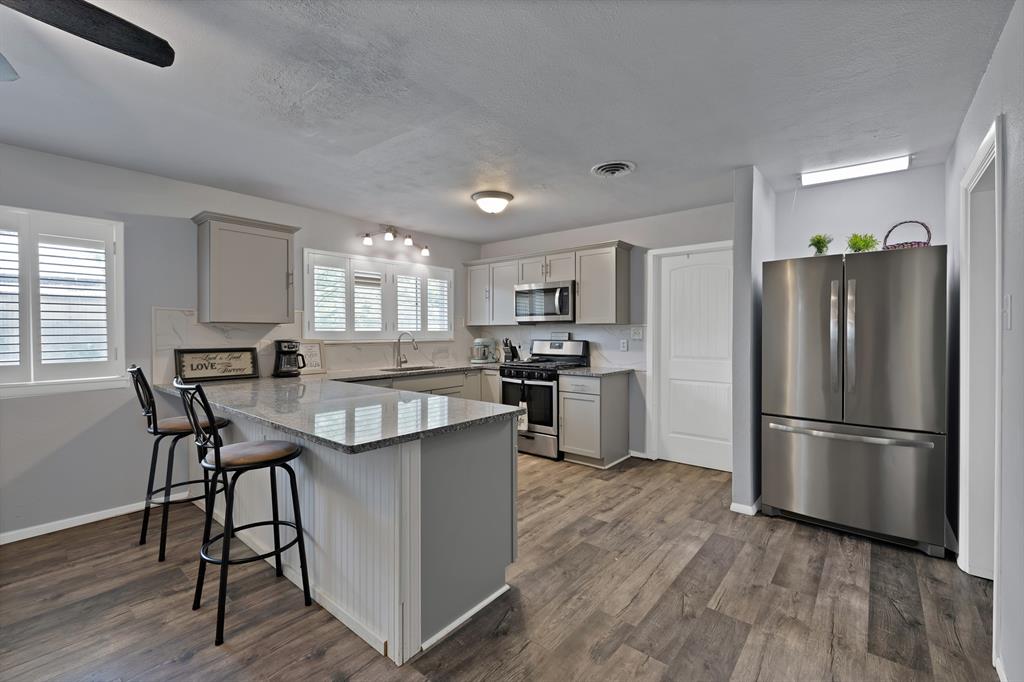 Connaways 03 - Residential Lease