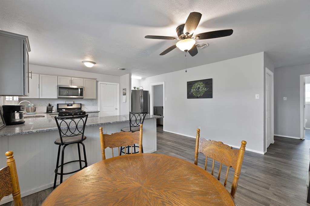 Connaways 03 - Residential Lease