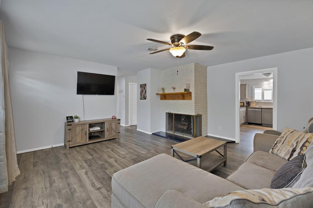 Connaways 03 - Residential Lease