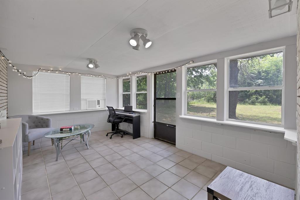 Connaways 03 - Residential Lease