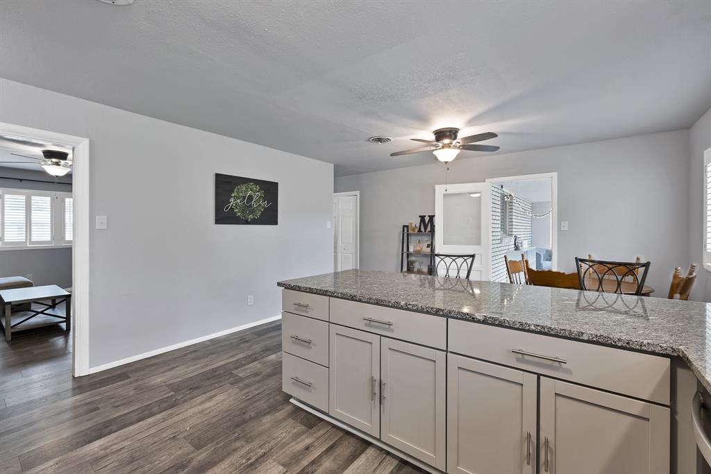 Connaways 03 - Residential Lease