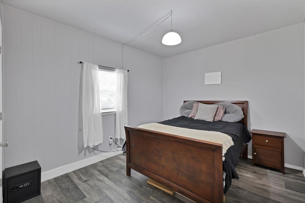 Connaways 03 - Residential Lease