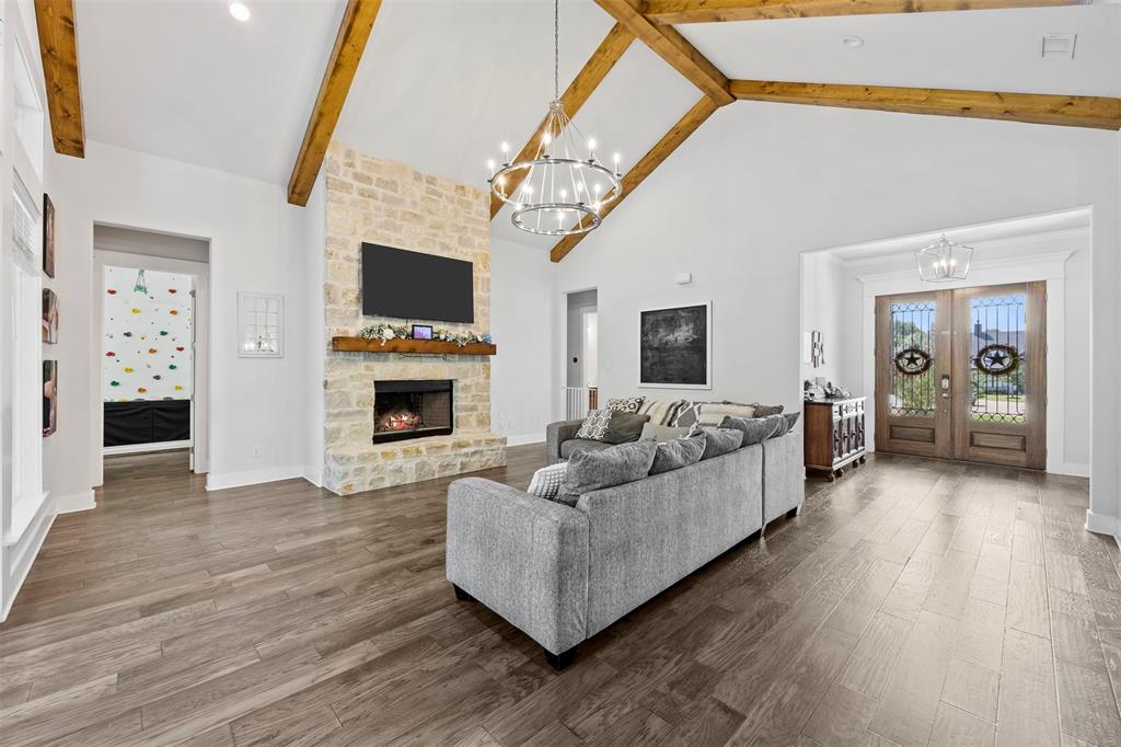 20 Ellis Oak Court