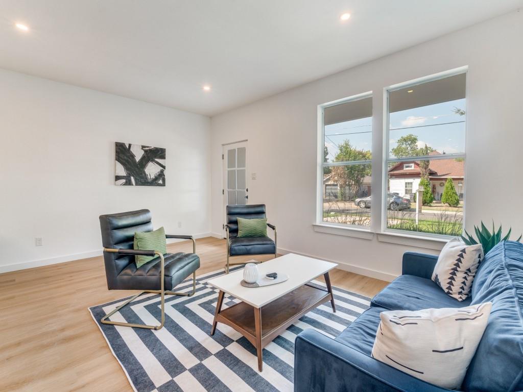 Dallas Land & Loan 03 - Residential Lease