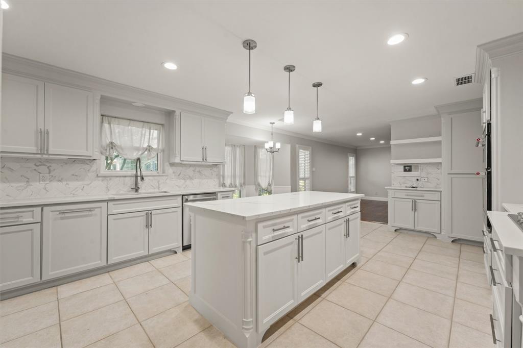 2205 Le Mans Drive