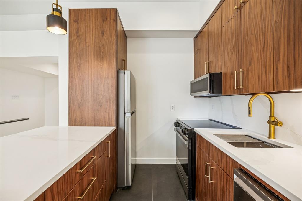 4241 Buena Vista Street 3