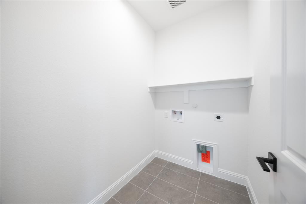 Valencia on the Lake - Residential