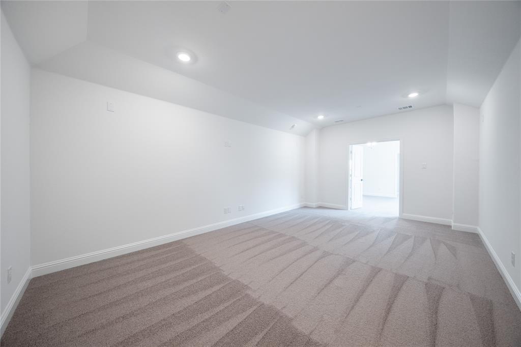 Valencia on the Lake - Residential