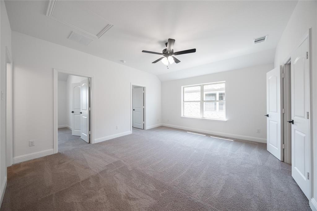 Valencia on the Lake - Residential