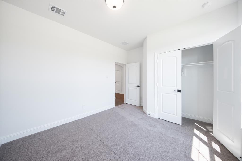 Valencia on the Lake - Residential