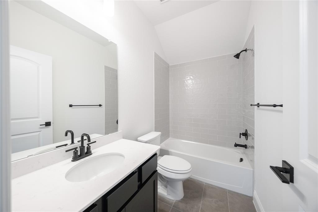 Valencia on the Lake - Residential