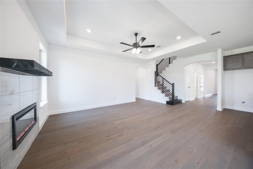 Valencia on the Lake - Residential