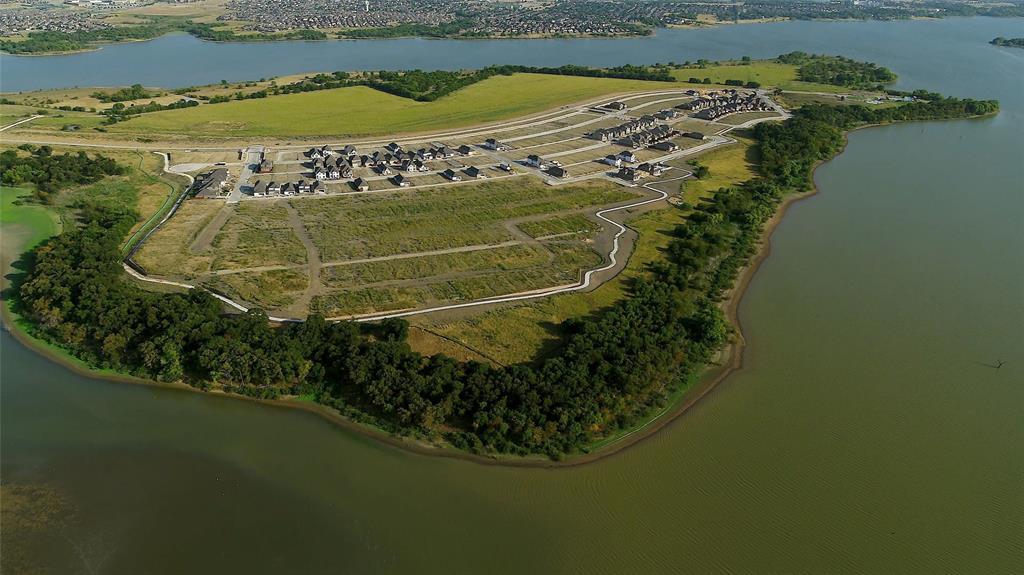 Valencia on the Lake - Residential
