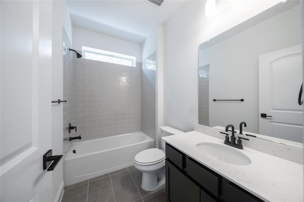 Valencia on the Lake - Residential