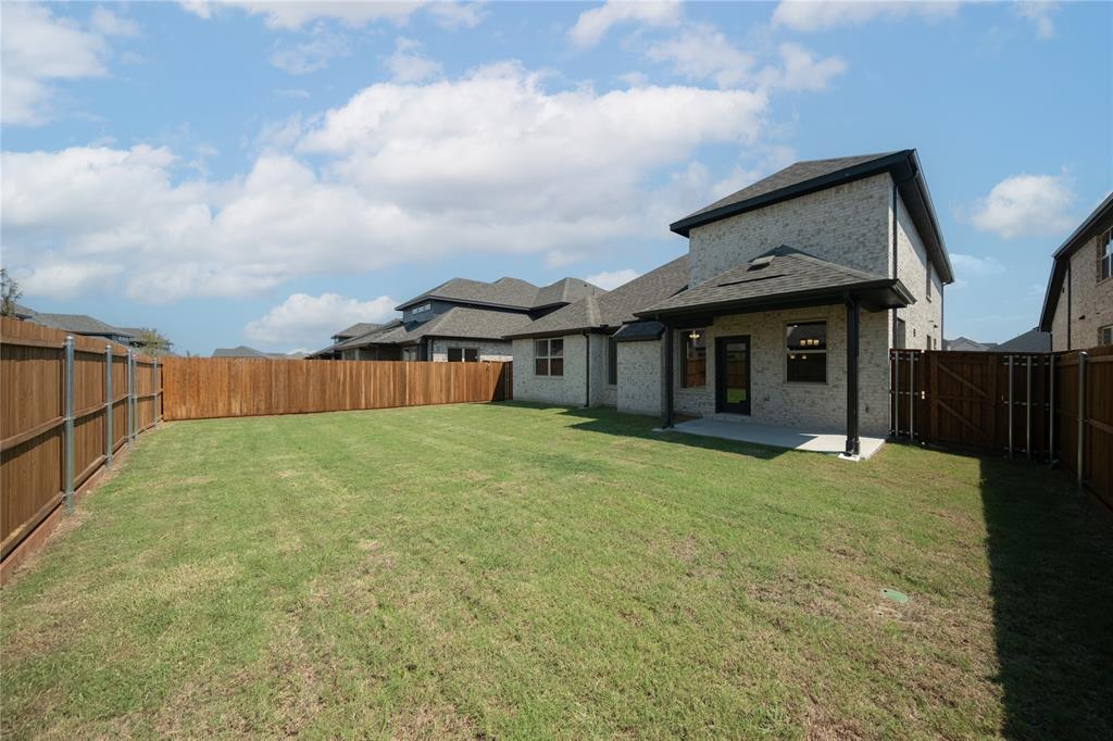Valencia on the Lake - Residential