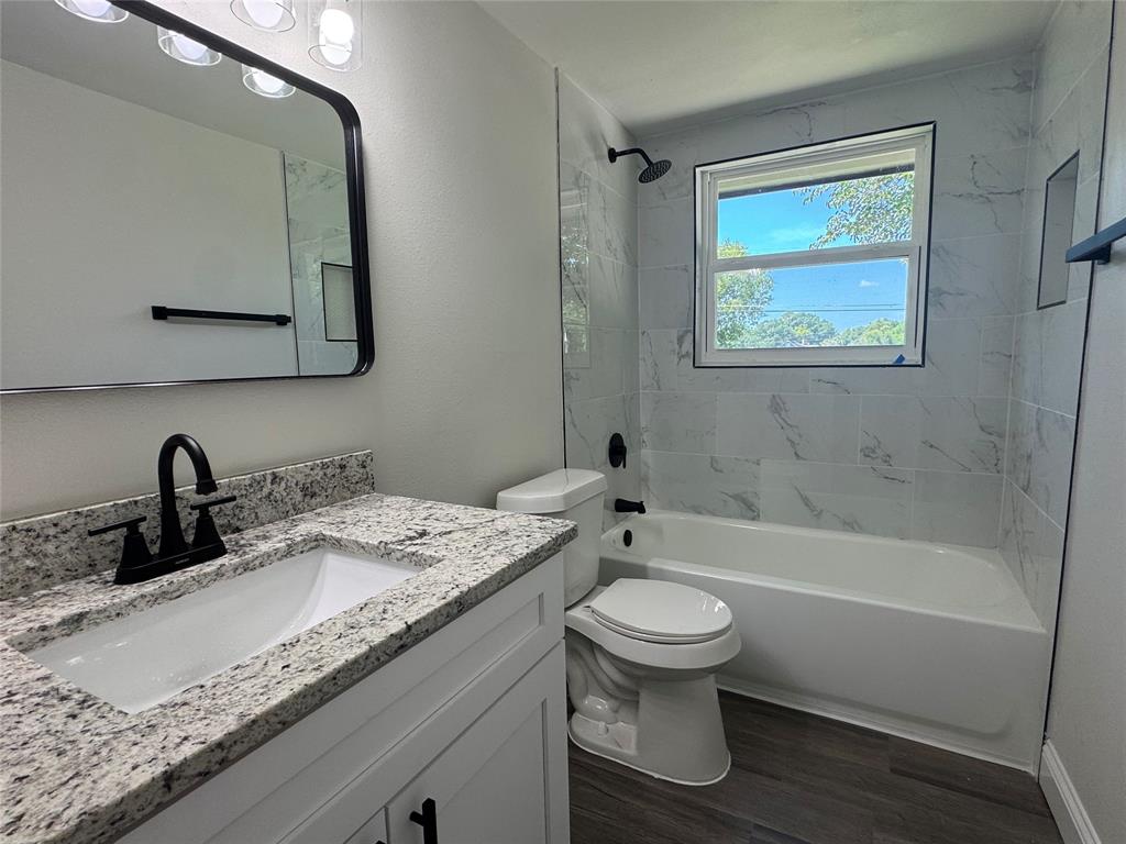 PRESTON HILLS - Residential