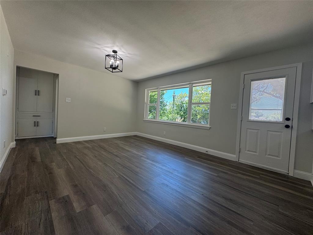 PRESTON HILLS - Residential