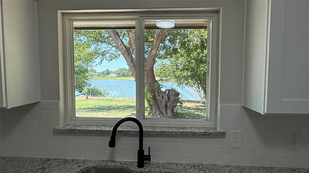 PRESTON HILLS - Residential