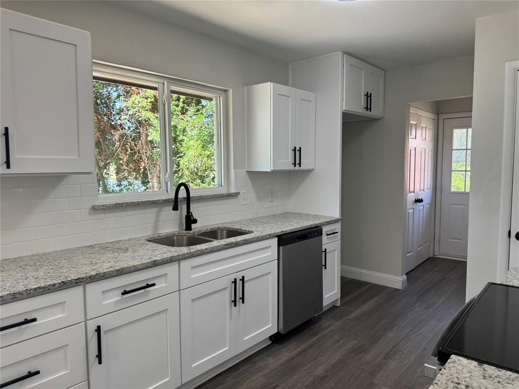 PRESTON HILLS - Residential