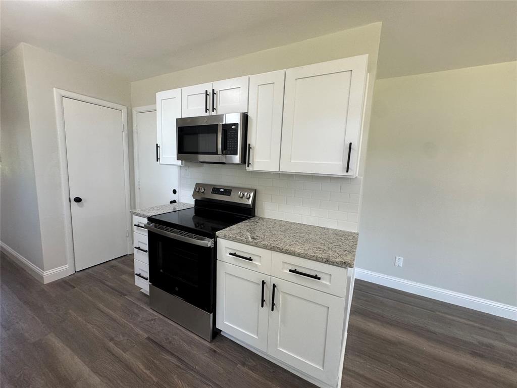 PRESTON HILLS - Residential