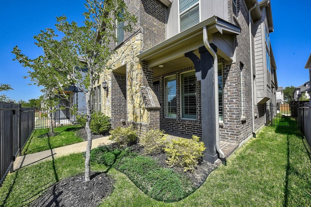 Walton Rdg - Residential Lease