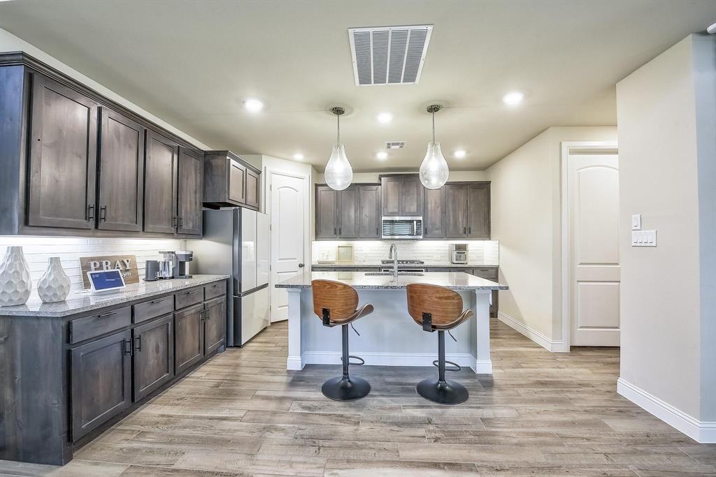 Walton Rdg - Residential Lease