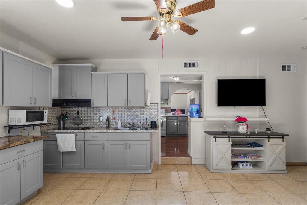 Monica Park Heights 1 - Residential