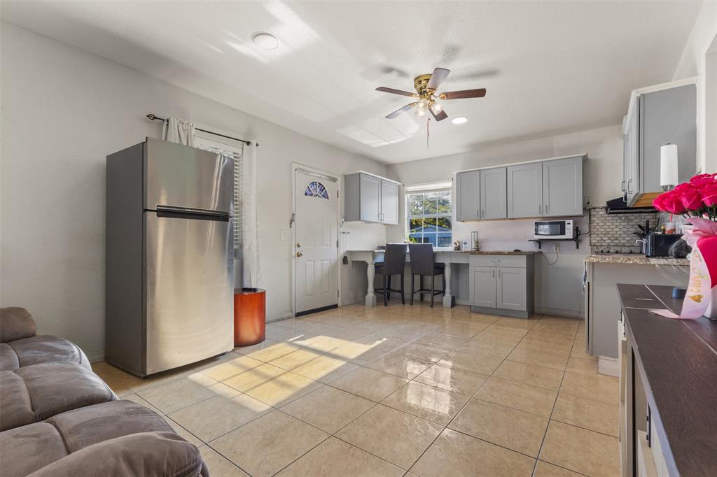 Monica Park Heights 1 - Residential