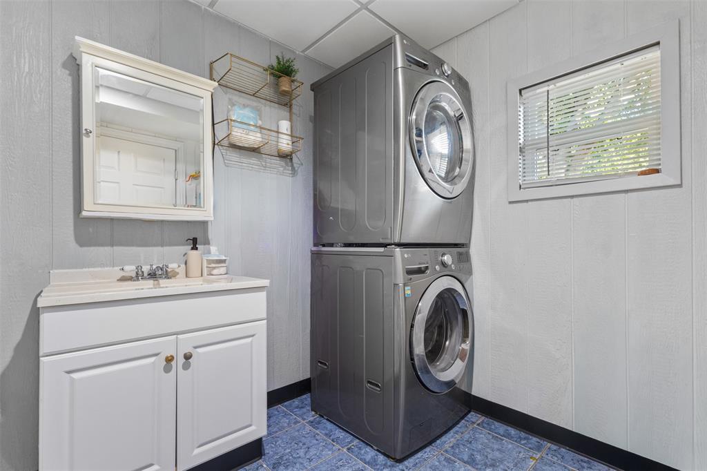 Monica Park Heights 1 - Residential