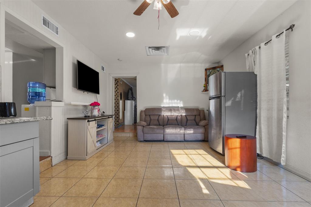 Monica Park Heights 1 - Residential