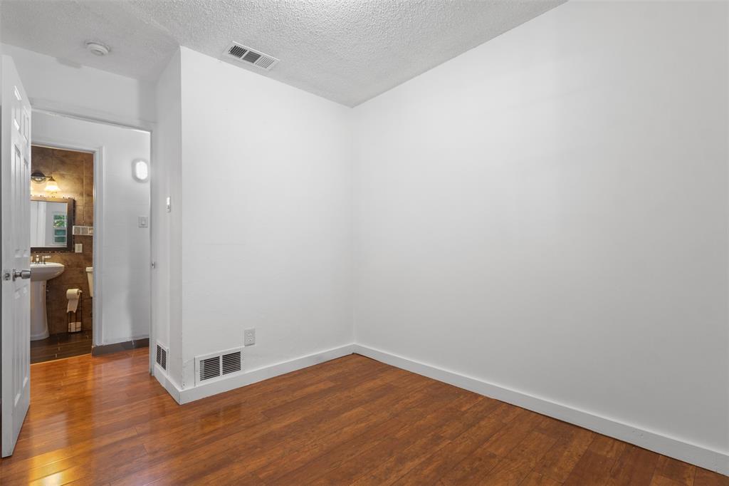 Monica Park Heights 1 - Residential