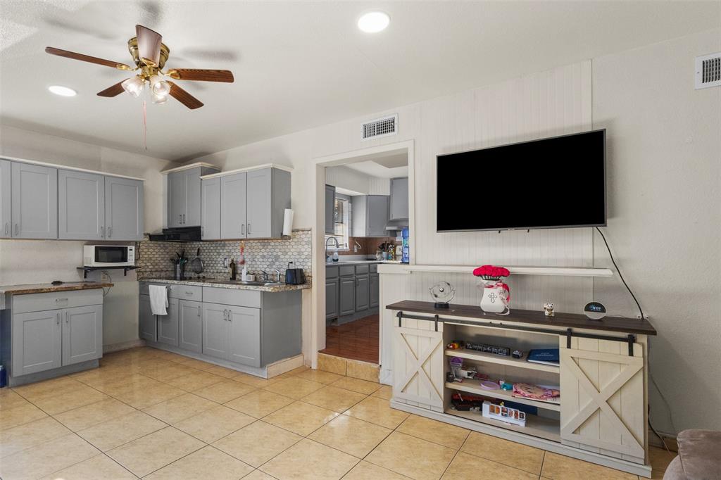 Monica Park Heights 1 - Residential