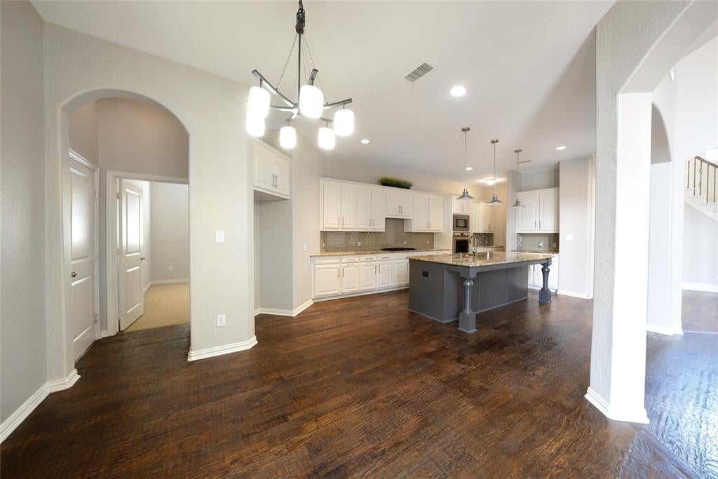 1728 Sandstone Drive