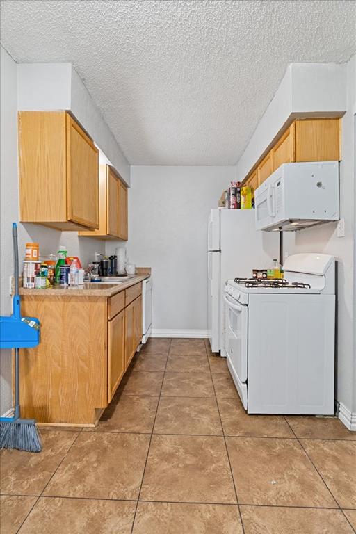 6016 Westridge Lane 408
