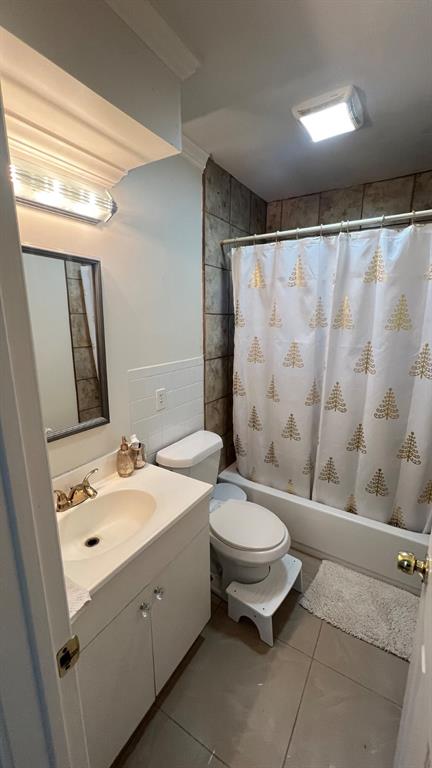 11205 Trail Lane