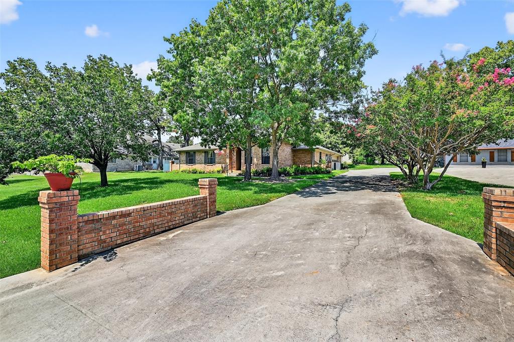 702 Kiowa Drive W