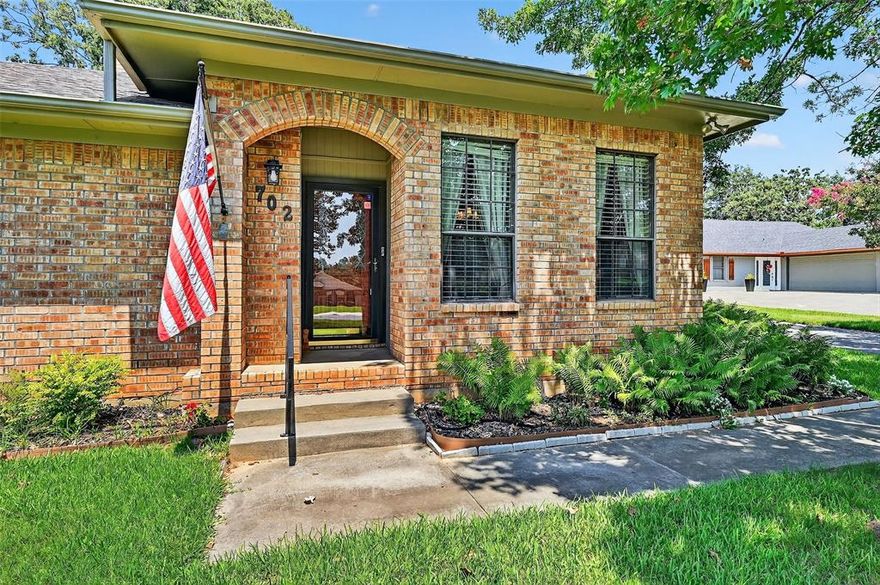 Well maintained and lovingly cared for, this home is ready to make new memories with a new family. At the heart of the home is a generously sized living space, with a beamed and vaulted ceiling, fireplace with electric heater insert, skylight to bring in natural sunlight, and easy access to all other areas of the home.  The kitchen has been updated with granite countertops and a kitchen island. A breakfast bar, room for breakfast table and chairs as well as a formal dining room provide lots of room for entertaining! The primary bedroom and en suite are spacious and quiet. A dedicated office space has entry points from the primary bedroom, living room, kitchen, garage and back yard! Gorgeous, mature trees cover the back yard with shade. A detached golf cart garage provides even more storage! 
Lake Kiowa offers something for everyone - a PGA rated 18 hole golf course, a private lake with great fishing, tennis court, parks, playgrounds, two beaches, a 9 hole par 3 course opening soon,  and pickleball courts under construction! Get in now before our secret is out!