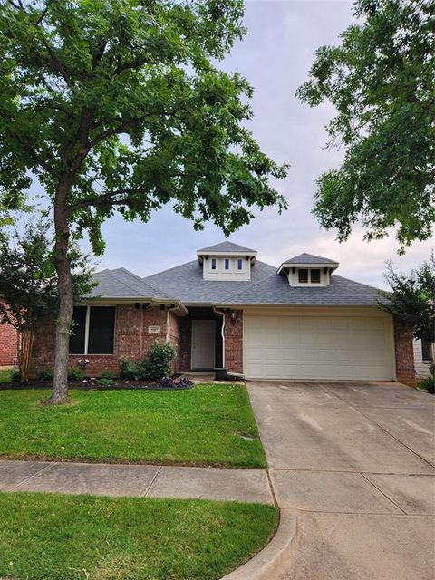 Photo of 507 Jefferson Lane, Lake Dallas, TX 75065 (MLS # 21203286)