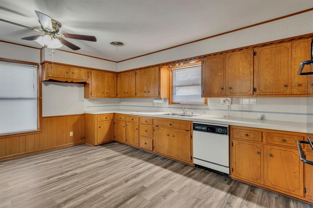 E Edens Survey - Commercial Sale