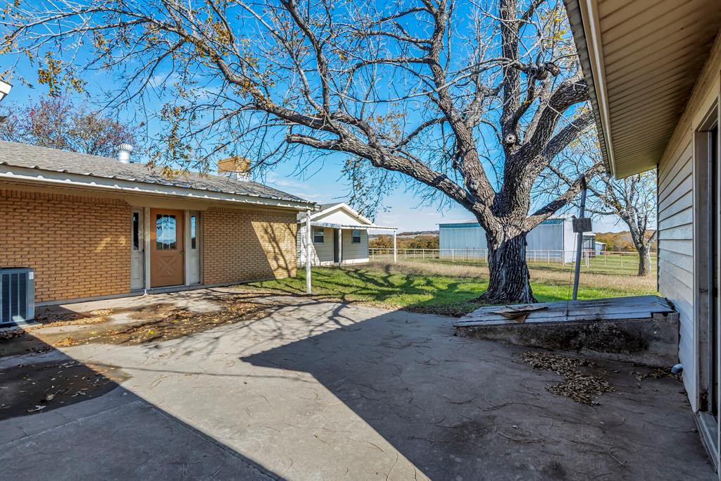 E Edens Survey - Commercial Sale