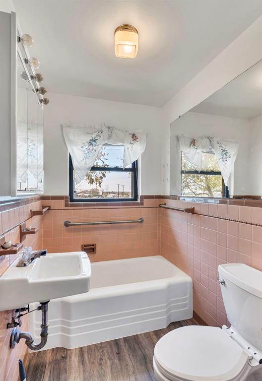 E Edens Survey - Commercial Sale