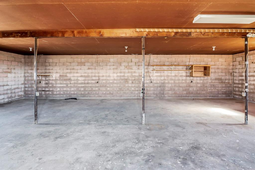 E Edens Survey - Commercial Sale