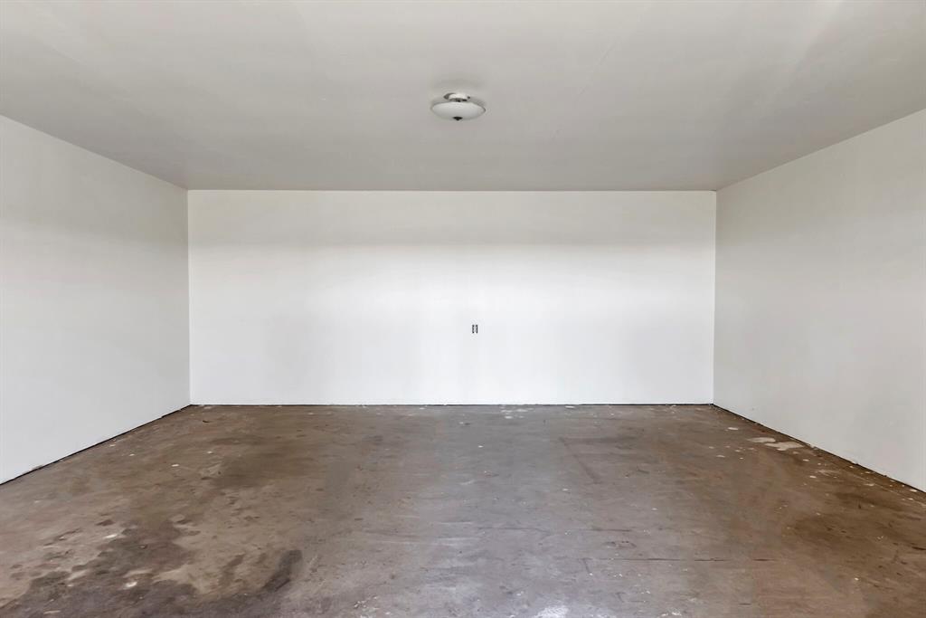 E Edens Survey - Commercial Sale