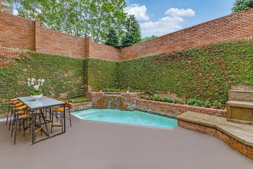 Presidents House Condo - Residential