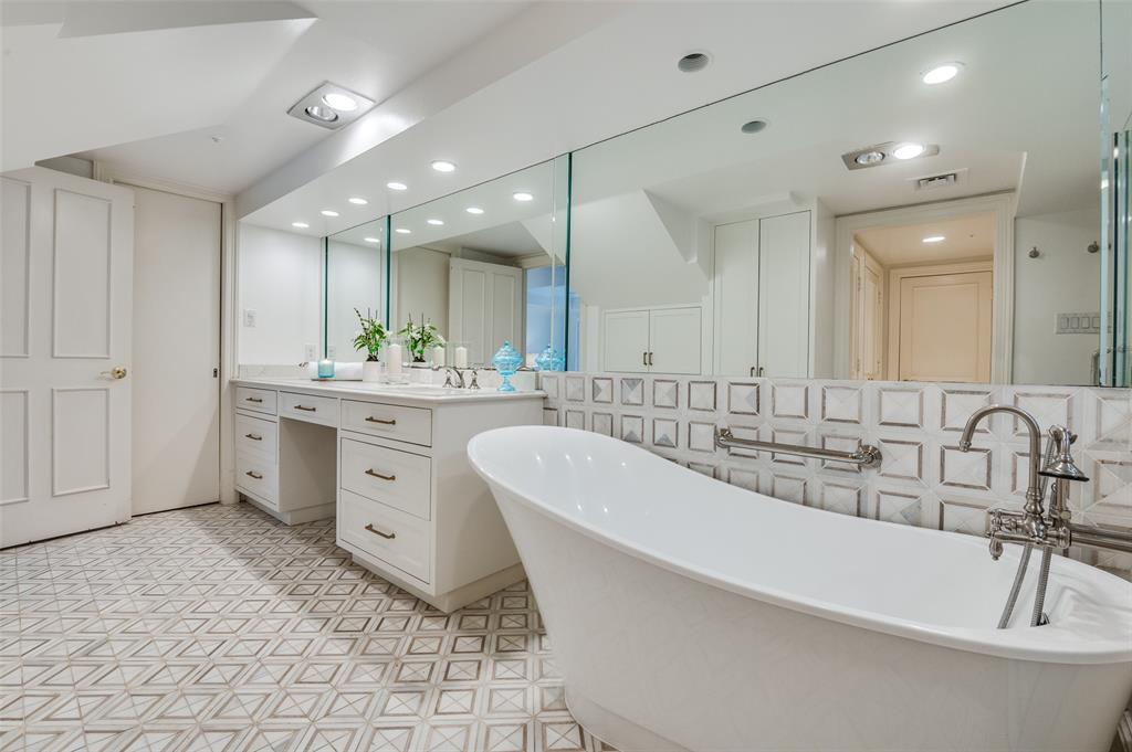 Presidents House Condo - Residential