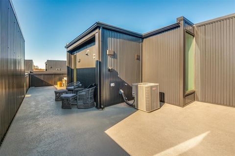 Tiny photo for 426 W 9th Street #104, Dallas, TX 75208 (MLS # 21099940)