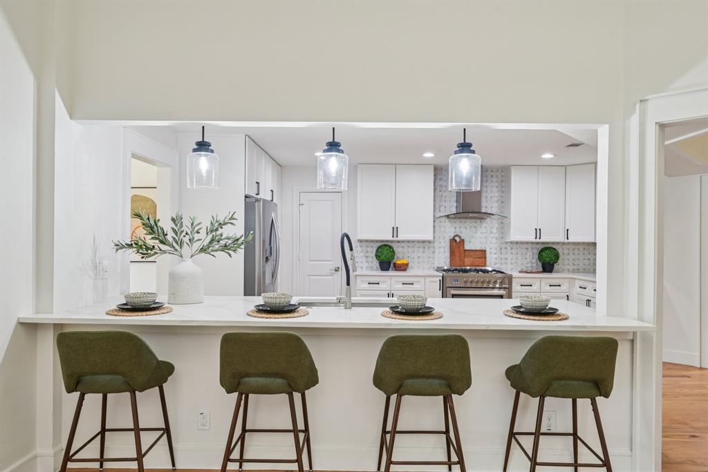 6625 Rolling Vista Drive