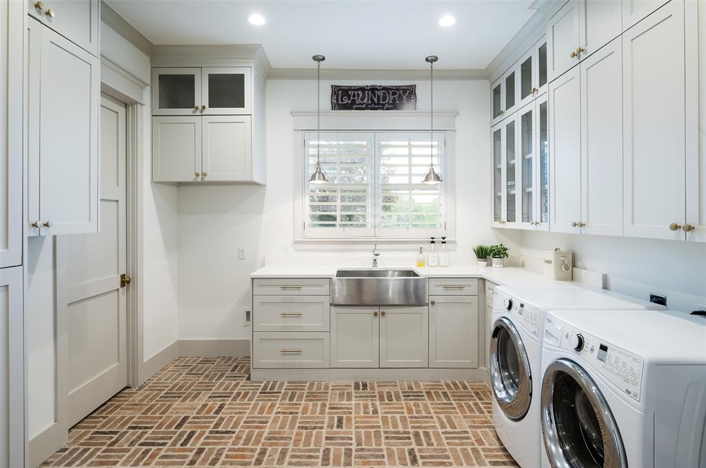 The Estates of Tour 18 SEC3 - Residential